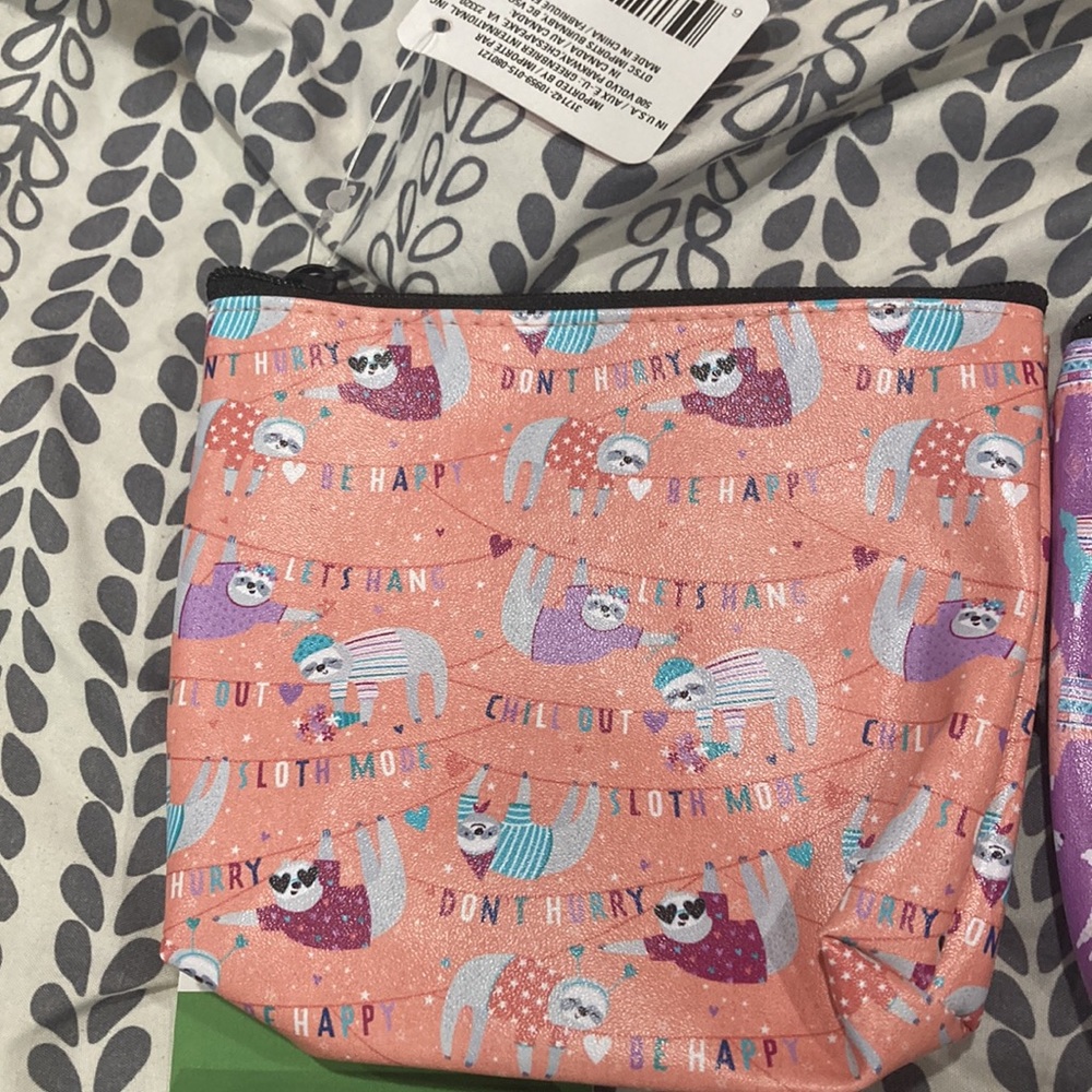 Beauty sample bundle - Picture 6 of 6